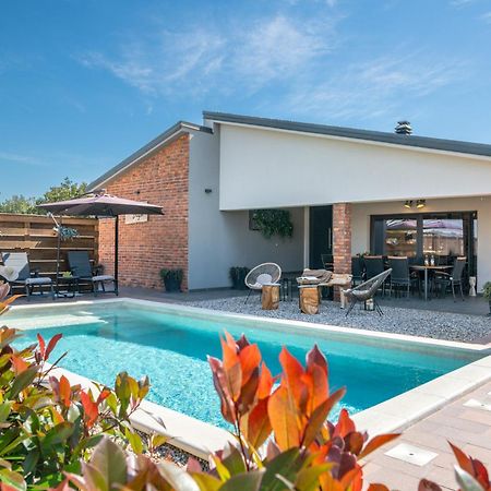 Casa Vigo Pula Villa Bagian luar foto